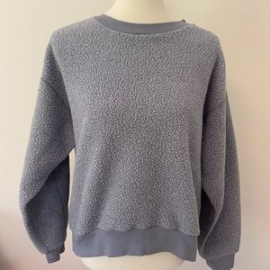 Everlane Sherpa sweatshirt in blue size L